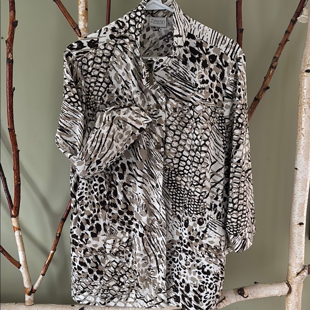 Chico’s Animal Print zip up/snap up Shirt
